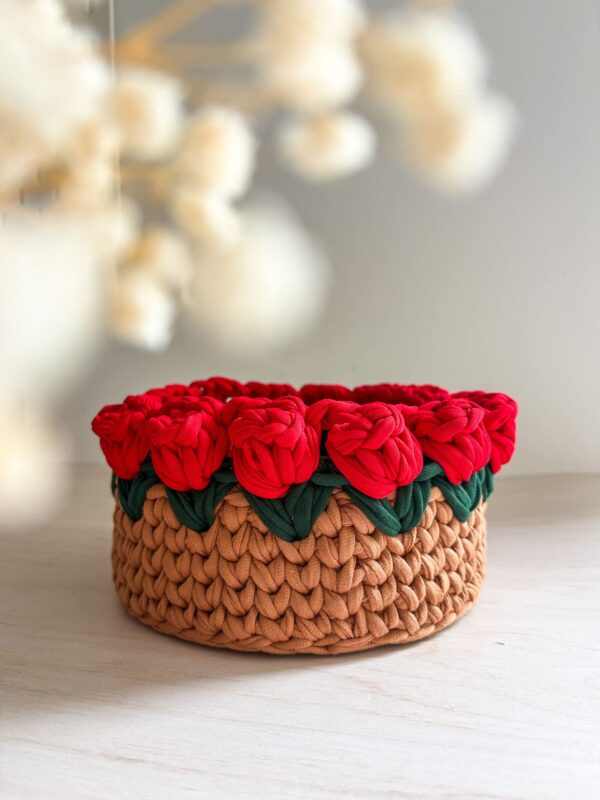 panière ronde crochet motif rose_02 Panière Ronde Crochet Motif Rose Tricolore | Fait Main