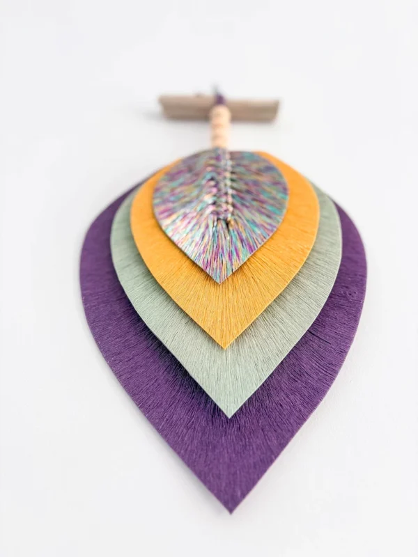 décoration murale macramé plumes violet jaune et vert aloe vera_02 décoration murale macramé plumes